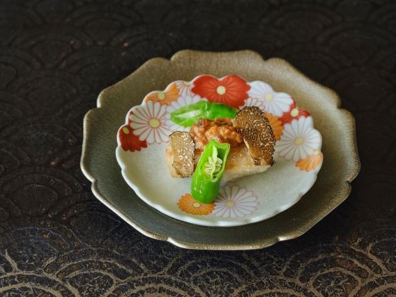 ダイニング『六つ喜』×鮨『藍寿』二つのレストランが出会う美食の物語 ― スペシャルコース《匠海（しょうかい）》誕生