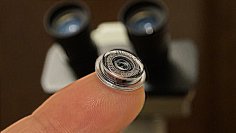 スマホで手軽に観察！本格派の顕微鏡キット「ミクロハンター」教育機関・団体向けに無償提供キャンペーンを開始