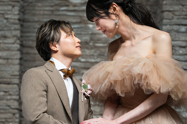 日本伝統の仲人文化をもとにするLGBTQ+カップル成婚支援により、トランスジェンダーカップルが誕生。公開挙式「GIFT～愛が繋ぐ未来～」2025年12月開催報告