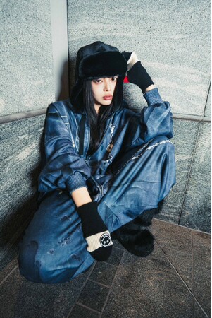 ROYAL FLASHがexclusive item “TALKING ABOUT THE ABSTRACTION” を12月27日リリース！