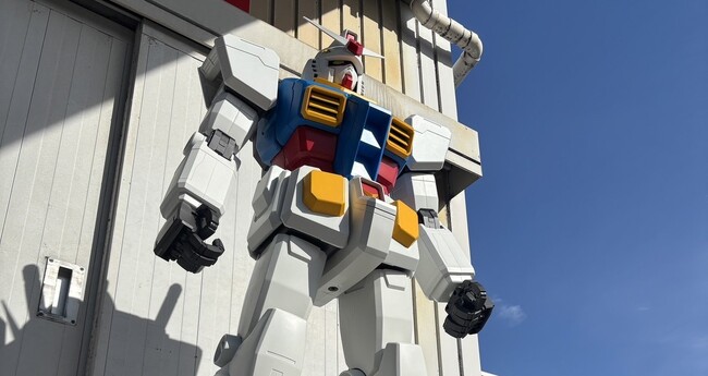 西日本初！福山サービスエリア上り線に「HYPER HYBRID MODEL 1/12RX-78-2 GUNDAM」立像設置　12月26日(金)から登場！