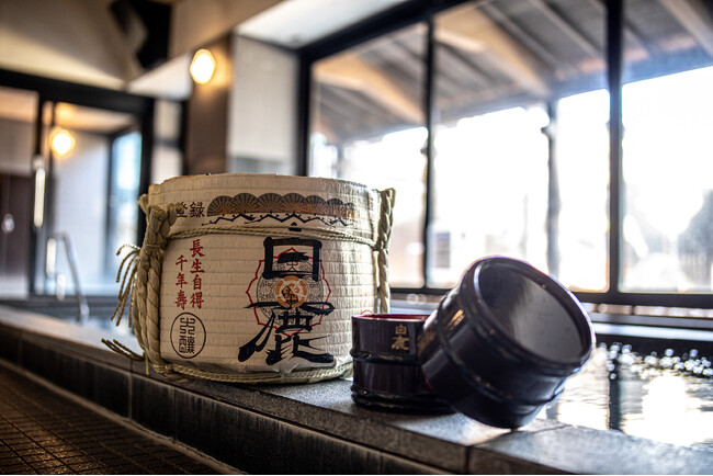 地元西宮の銘酒を贅沢に注ぐ! 湯の華廊で「新春・日本酒朝風呂」を1月2・3日開催