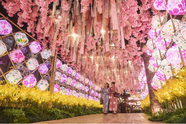 【青森屋】ねぶたの灯りで咲き誇る花々の回廊「春告げ小径」をはじめ、ねぶた花咲かじいさんが一足早い春を届ける「たんげ花咲かまつり」今年も開催