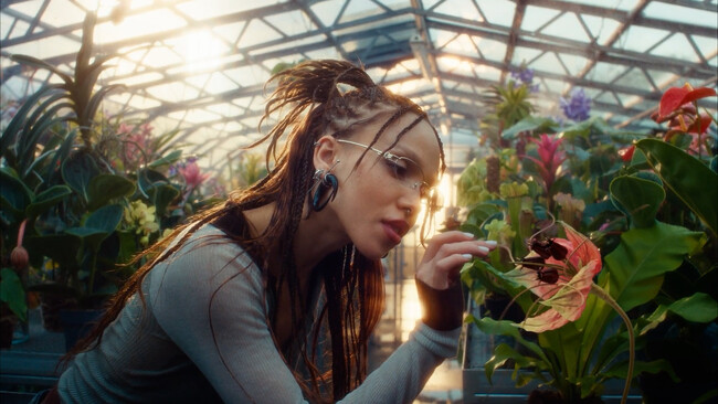 GENTLE MONSTER　FKA twigsと共にした2026 BOUQUETコレクションキャンペーン公開