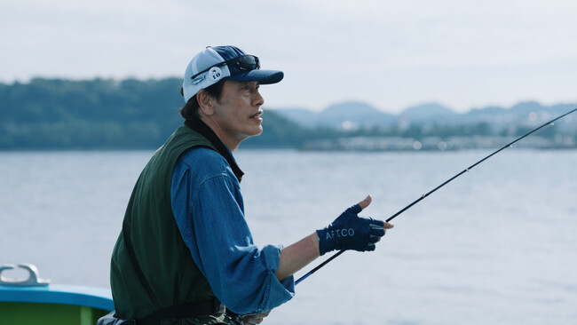 主演・遠藤憲一！恋も魚も爆釣か!?【釣り×恋×グルメ×旅情】バツ２独身おじさんの極上の癒しドラマ「XBRAID presents さすらい釣り師 糸田三平」２月15日・22日（日）２週連続 夕方４時放送
