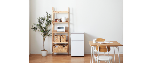 1人暮らしにもセカンド冷蔵庫にもおすすめ！フラット＆マットなデザインでお部屋になじむコンパクト冷蔵庫を新発売