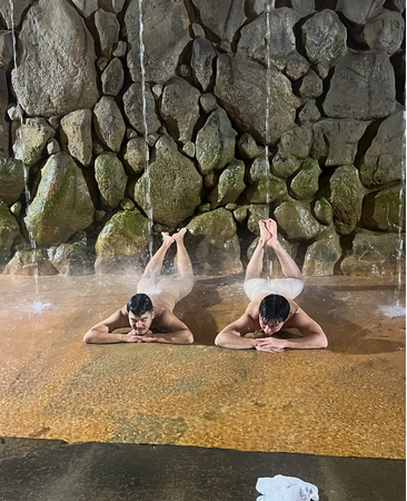源泉十割で味わう、瀧湯　九州最大級!?