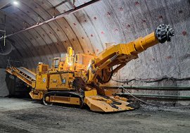 写真1:AI-ロードヘッダ MRH-S200Gi 写真1:AI-ロードヘッダ MRH-S200Gi