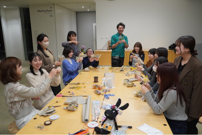 【日比谷花壇×武庫川女子大学】産学連携プロジェクト。Z世代の届けたい想いを形にした推し活と癒やしのポップアップショップ「HANA ROOM」が、ららぽーと甲子園に1月31日(土)より2日間限定オープン