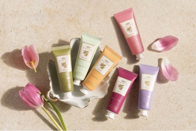 【TOCCA Beauty】香りとうるおいを纏う、人気のハンドクリームがリニューアル。日常の所作までも美しく昇華させるハンドケア
