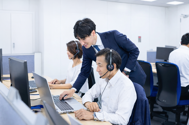 カスハラ対応を「個人の判断」から「組織の運用」へ　ビーウィズ、現場で機能するカスハラ対策サービスを開始