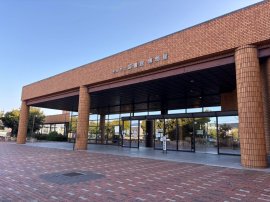 半田市立図書館 半田市立図書館