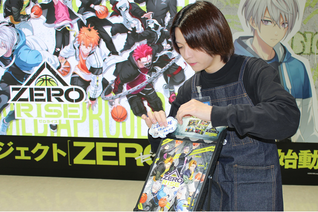 「店内に自分のキャラがいて…」笹森裕貴が初めての店長体験を振り返る『ZERO RISE』アニメイト池袋本店での1日店長の模様をレポート