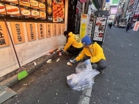 今年も、継続的な地域美化活動の一環として 新宿・歌舞伎町の一斉朝清掃活動 ～1月24日 サイエントロジー・ボランティアミニスター・ジャパン主催により開催