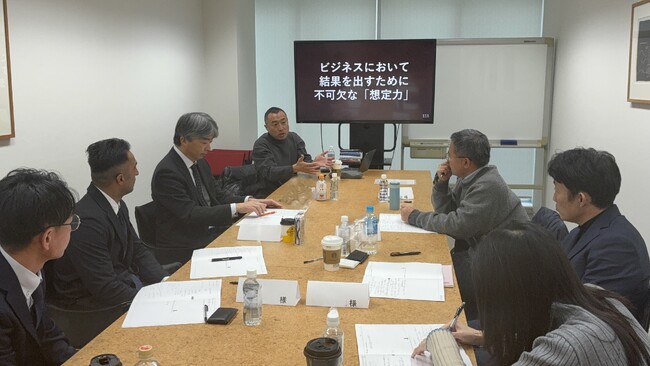 なぜ、今「管理職」に特化した少人数教育が必要なのか？ 2026年労働法改正・人材不足の波を越える「問いの技術」と「GRIT」を習得する『管理職集中講座』を実施