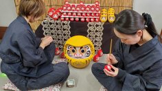 「幸せだるま」シリーズを茨城工場で一貫製造開始　小さなだるまに開運招福の祈りを込めて生産中　第101回東京インターナショナル・ギフト・ショー春2026　2/4～2/6出展