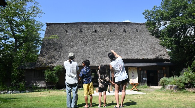 【愛知・瀬戸】春休みの「予約難民」を防ぐ！最大15%OFFの早割で賢く抑える旅行代金。新緑の合掌造りで遊び尽くす、ワクワク満載の森の冒険へ。
