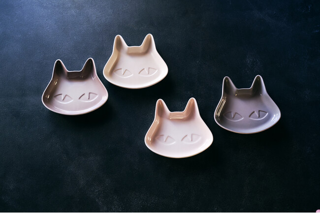 猫好きさん必見!人気の「キャットプレート」に新色が登場