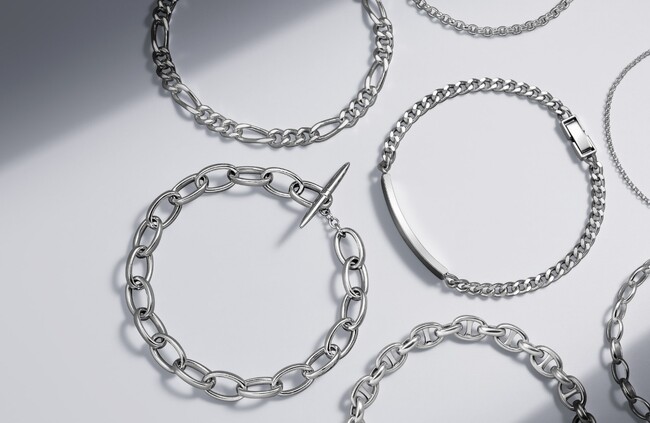 素のままの美しさを纏い、静かな存在感を放つ「Raw Line」が4℃ HOMME+から登場
