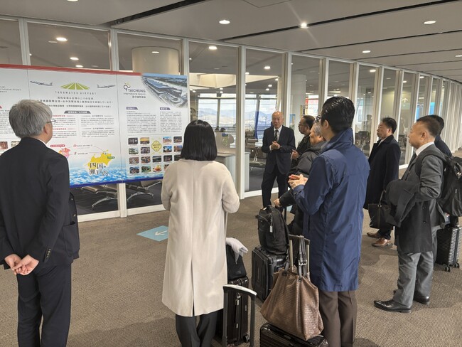 【令和7年度双方向交流促進委員会】高松空港国際線利用者増を背景に国際線ターミナルのリニューアルが進む香川県を視察