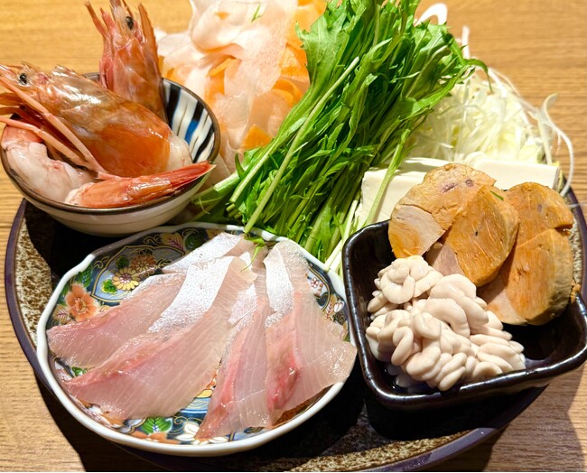 海鮮鍋50％オフ！人気の海鮮を詰め込んだ『至福の海鮮鍋を50％オフ』2,178円→1,089円(税込/1人前)で提供！夢酒渋谷店限定