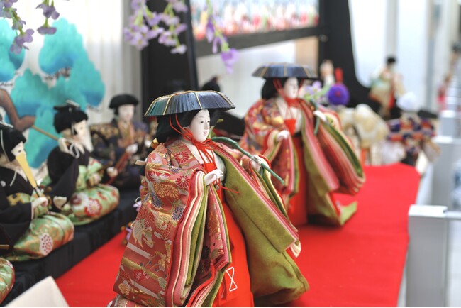 中部の空の玄関口・中部国際空港セントレアで今年も雛人形が華やかにお出迎え!!
