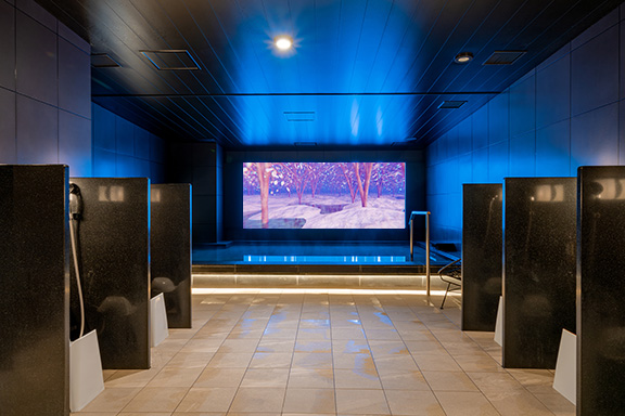 【福岡・ホテル×アート】大浴場で「ととのう」没入型デジタルアート体験