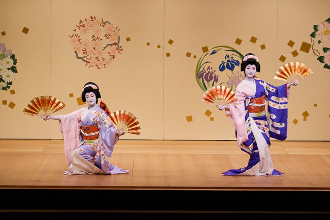 ホテルロビーで伝統芸能を間近に体験 「神楽坂芸者が彩る日本の四季」新宿区無形文化財「神楽坂をどり」を継承する神楽坂芸者による舞踊