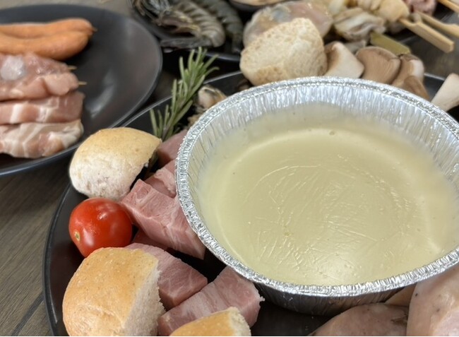 【ウッドデザインパーク野間】牡蠣小屋の食べ放題に“ミニチーズフォンデュ”が新登場　“海鮮×チーズ”が生み出す、新しい牡蠣小屋体験