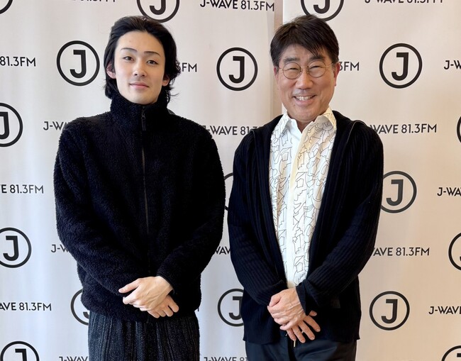 歌舞伎俳優・市川染五郎が語る、“表現者として進み続ける”ための原動力とは？　人生に寄り添ってきた音楽と、その先の挑戦を語るJ-WAVE『DEFENDER BLAZE A TRAIL』出演