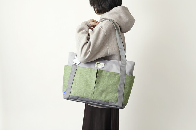 【moz(モズ)】新生活を彩る。春の新定番カラーが登場！ たっぷり入る大容量トートに「可愛い」のときめきと「使いやすい」の工夫をぎゅっと凝縮。春の通勤・通学をもっと軽やかに。