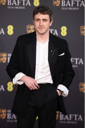 【カルティエ】ポール・メスカルとモニカ・ベルッチが第79回英国アカデミー賞（BAFTA AWARDS）でカルティエを纏う