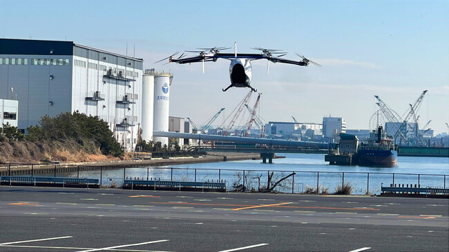 SkyDrive初！東京での空飛ぶクルマのデモフライトに成功