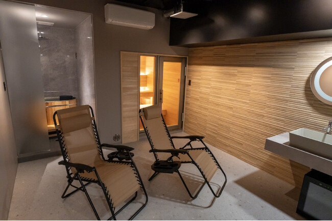 【岡山県内初】カップルで“泊まれる”完全個室サウナ「THE DD SAUNA」2月7日オープン