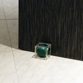ドアキューブ「深緑」使用シーン ドアキューブ「深緑」使用シーン