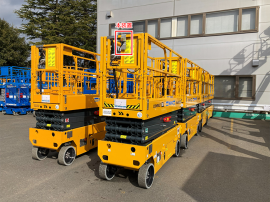 写真1：本装置を取り付けた高所作業車