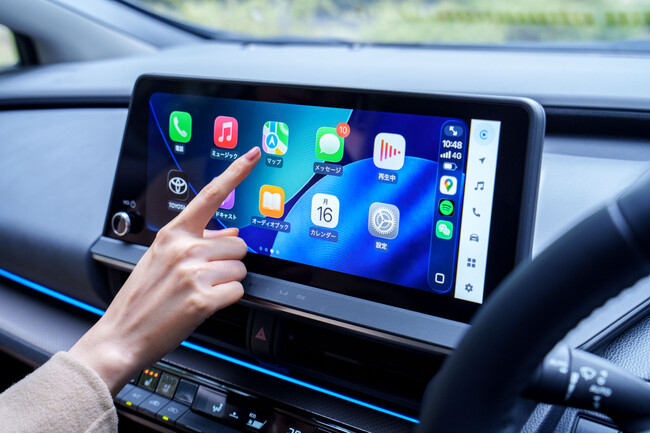 毎日のCarPlayが、ケーブルなしで一瞬起動！有線CarPlay／Android Autoをワイヤレス化する超小型アダプターが、今だけ2,980円台