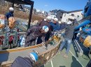 写真1:CPコンクリート製ベンチを打設する様子 写真1:CPコンクリート製ベンチを打設する様子