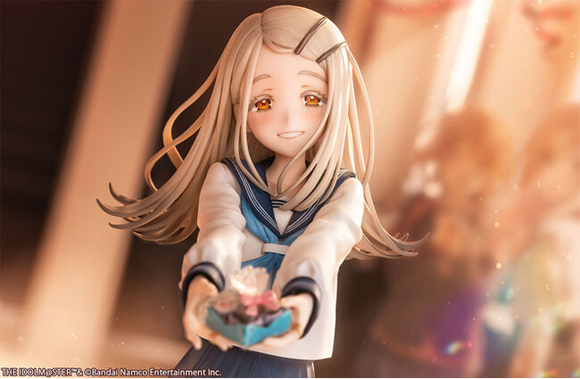 『学園アイドルマスター』より、『篠澤 広 ハッピーミルフィーユVer.』がフィギュアで登場。あみあみにて予約受付中。