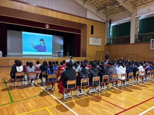メガネのZoff「目の健康」を啓発する出張授業～福井県鯖江市北中山小学校～