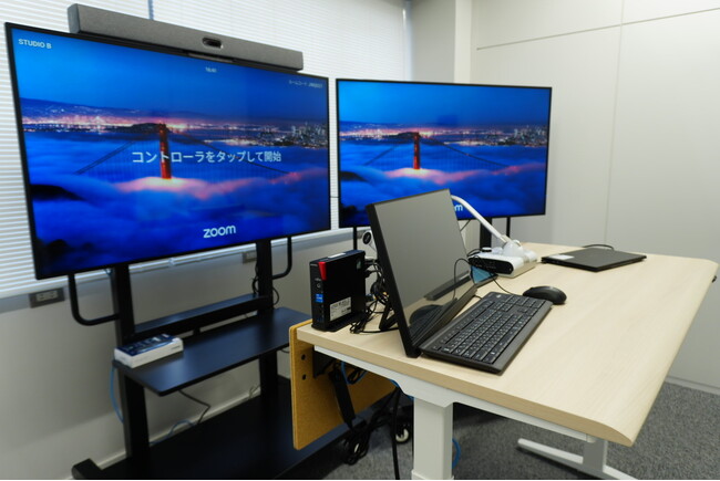 三重県教委の高校向け遠隔オンライン授業でNeat（ニート）社のビデオ会議機器が導入