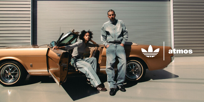 「atmos」が提案するデニムで再構築された 「adidas Originals」の名作トラックスーツ別注作が登場