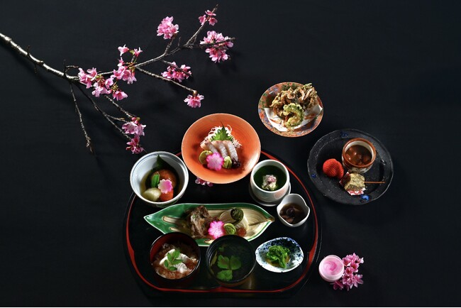 【ノボテル沖縄那覇】桜の余韻を料理で楽しむ、お昼の「桜御膳」と「桜あんぱん」