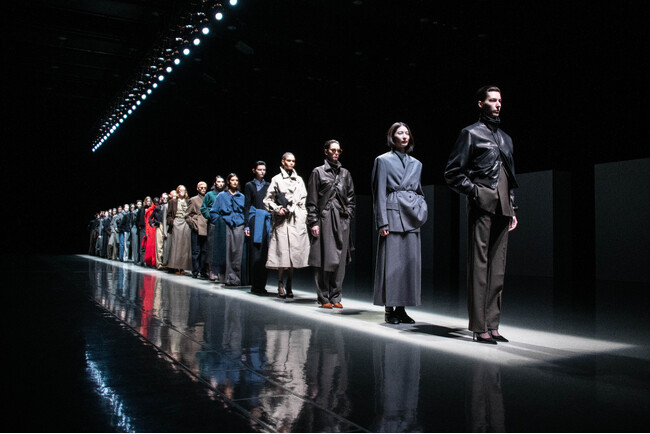 - Rakuten Fashion Week TOKYO 2026 A/Wシーズン - 本日より開催!