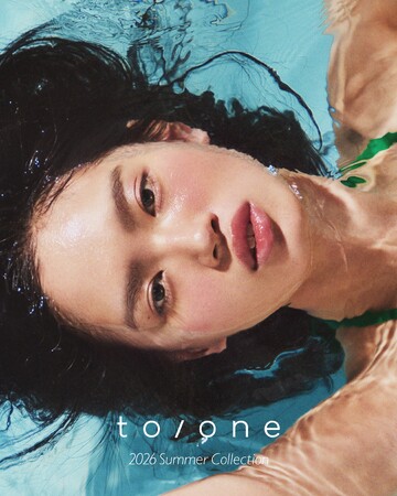 【to/one(トーン)】ベスコス受賞の人気グロスから新たな質感が登場！シアーな発色ときらめくパールが夏らしい全3色＜2026 Summer Collection＞
