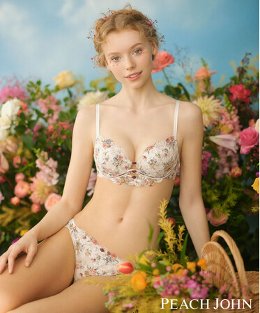 《PEACH JOHN》春の花々が彩る「Floral Romance Collection」ランジェリー＆ルームウェアが発売。