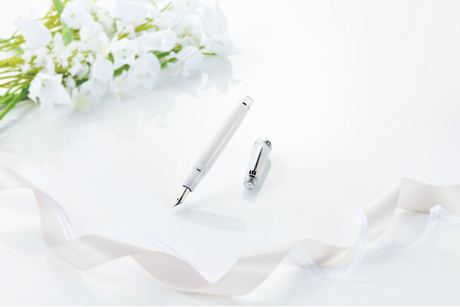 ancora（アンコーラ）オープン5周年記念「5th anniversary プロフェッショナルギア万年筆 カンパニュラ」を数量限定で新発売