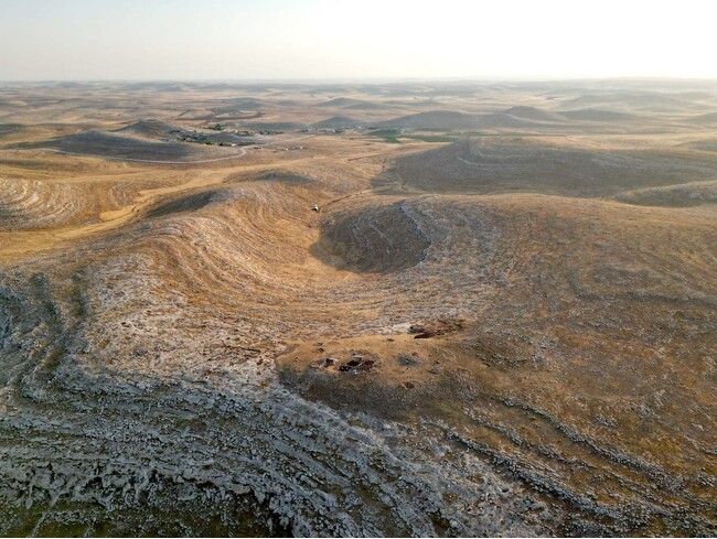 トルコ南東部の1万年前の集落構造を地中探査で明らかに