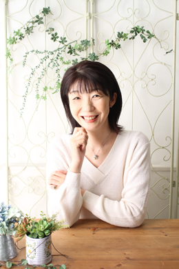 米国「サンタモニカ・リード2026」に、青山美智子さん『お探し物は図書室まで』が選出されました