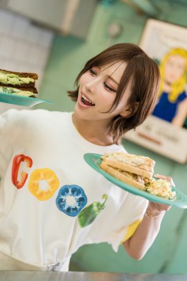 Veggies Logo T-shirt 着用